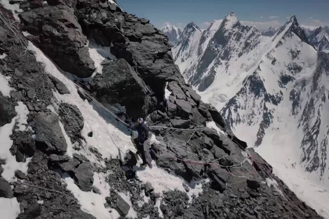 Assim foi a primeira histrica descida do perigoso K2 de esqui