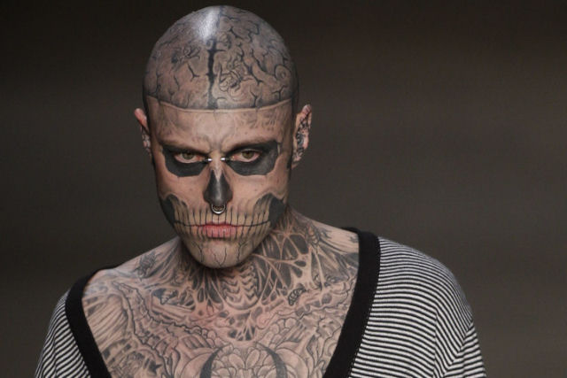 O modelo Zombie Boy deixa uma mstica mensagem antes de cometer suicdio aos 32 anos