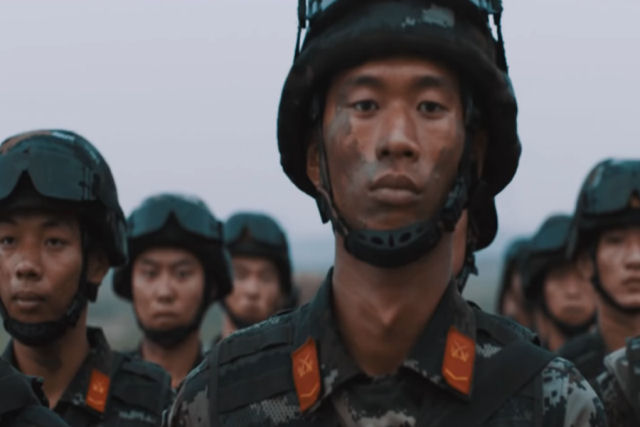 Como um filme: assim a China recruta seus futuros soldados