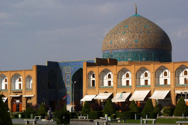 A Mesquita do Xeique Lotfollah  um dos mais belos exemplos de arquitetura islmica