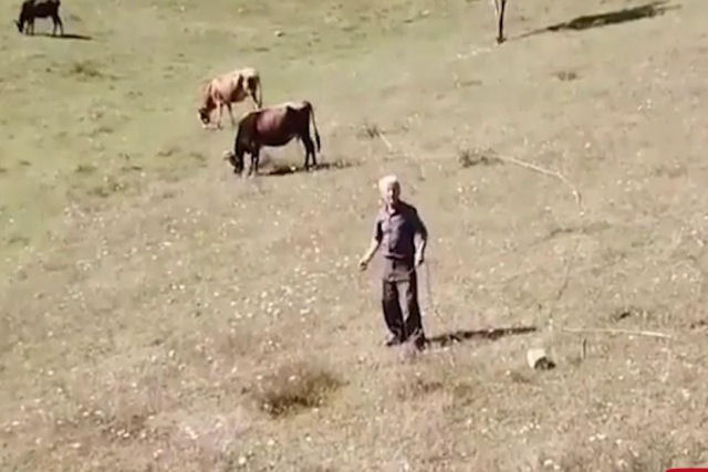 A compreensvel reao de um pastor ao ver um drone pela primeira vez em sua vida