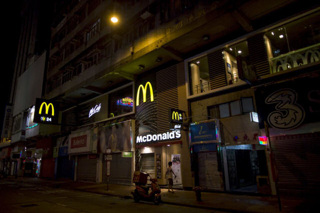 McRefugiados - os pobres de Hong Kong que utilizam o McDonald's como casa