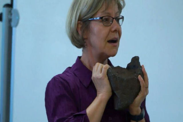 Americano descobre que seu peso de porta  um meteorito avaliado em quase 400 mil reais