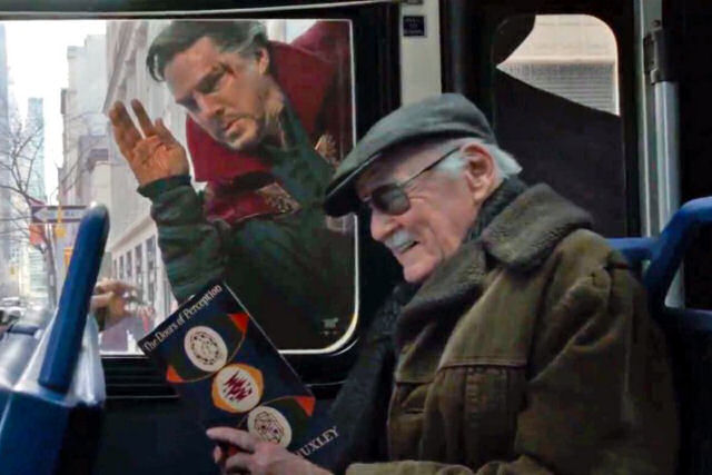 Stan Lee, o pai dos super-heros da Marvel, morreu aos 95 anos
