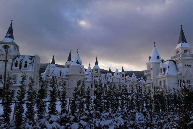 Empresa construiu 732 castelos franceses esperando que ricos comprassem e acabou quebrando