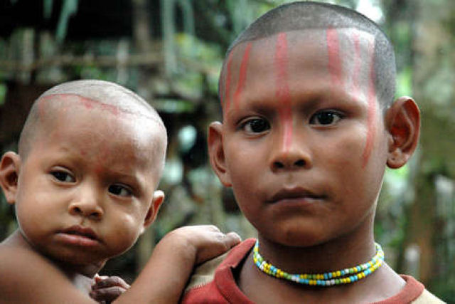 Tribo ancestral colombiana sobrevive na misria apesar de ter quase 3 milhes de reais