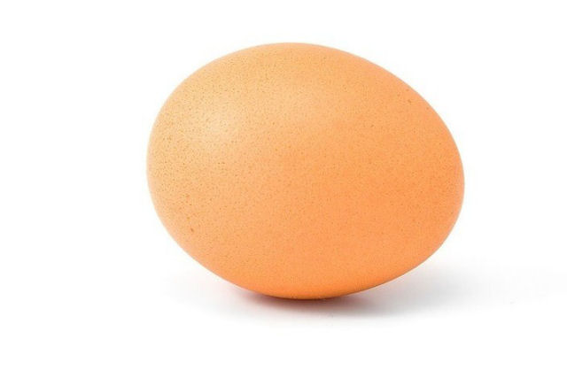 O ovo mais popular da histria do Instagram trincou