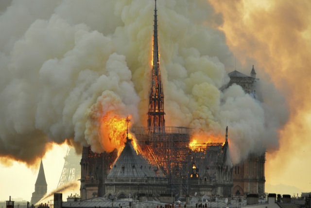 Responsvel pela restaurao de Notre Dame diz que nenhum dos funcionrios estava no local durante o incndio