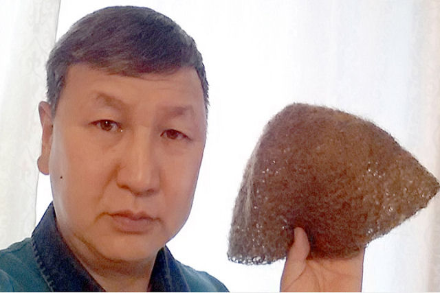Siberiano est vendendo um gorro feito com pelos de mamute: 38 mil reais e  seu!