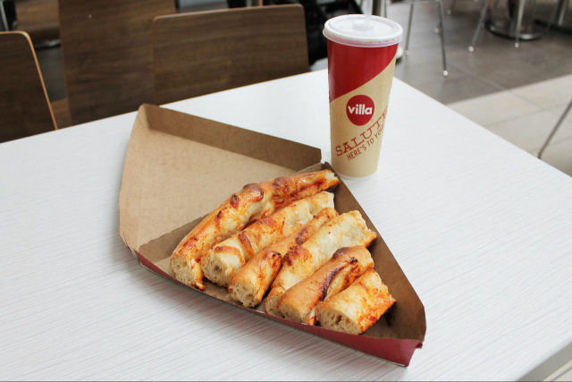 Rede de pizzarias americana vende pores apenas com bordas de sua pizza napolitana