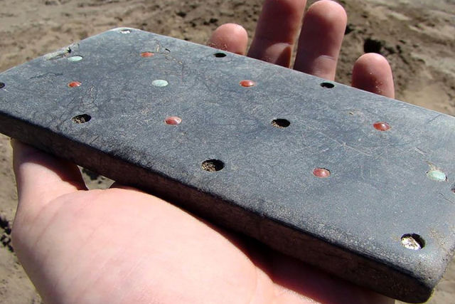Arquelogos encontram um 'iPhone' de 2.100 anos em uma tumba da Atlntida russa