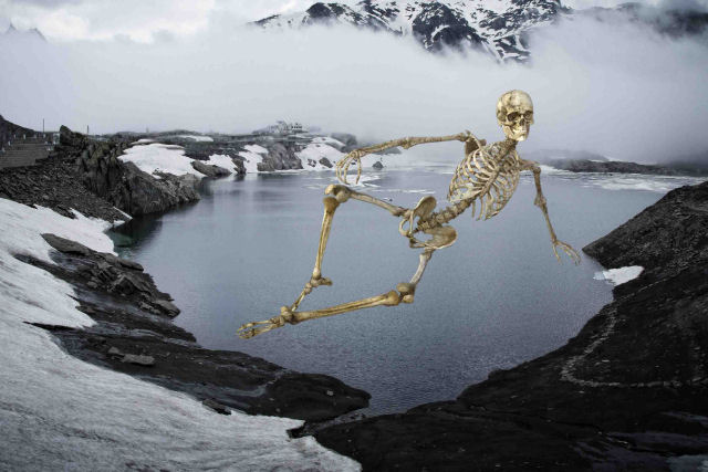 A misteriosa histria do Lago dos Esqueletos, no Himalaia