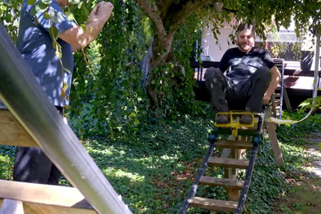 Como construir uma divertida montanha russa no quintal de sua casa por menos de 2000 reais