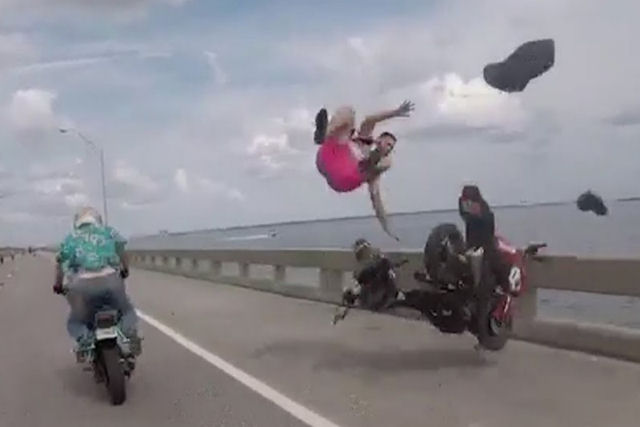 Um desses acidentes motociclsticos que poderia ser evitado facilmente