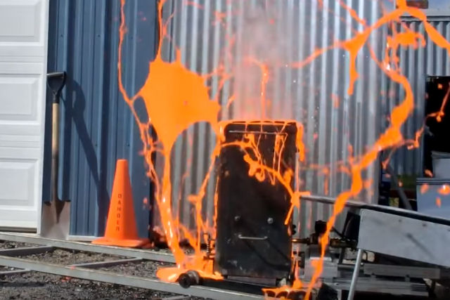 Cientistas esto fazendo exploses artificiais de lava para salvar vidas