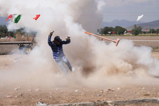 Festival mexicano de martelos explosivos inaugura a Quaresma com um estrondo