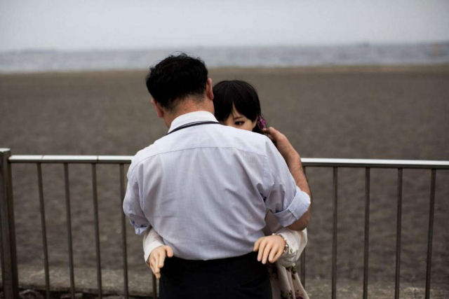 O estranho caso dos japoneses que trocaram suas esposas por bonecas realistas