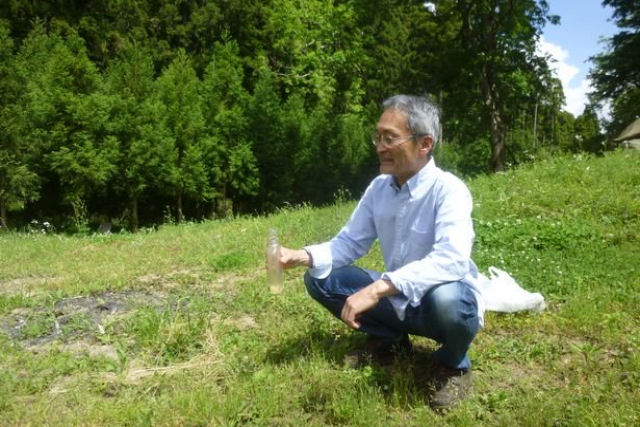'Mestre do Cocô no Mato' do Japão evita usar banheiros fechados há 45 anos