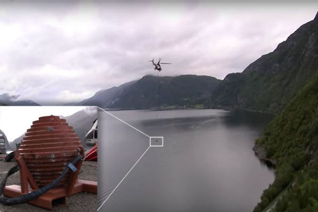 Administrao norueguesa de trfego usou uma bola de demolio com helicptero para remover rochas instveis