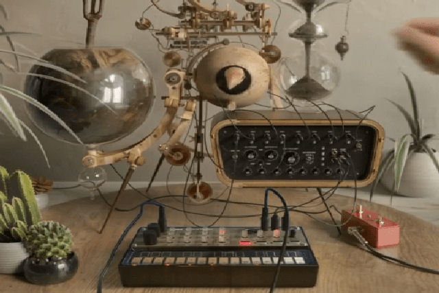 Artista espanhol cria belas máquinas musicais retro-futuristas