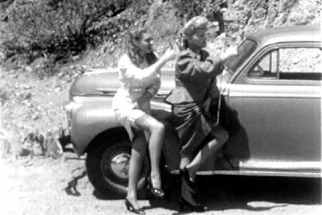 A experiência inesperada de duas garotas tentando pegar carona nos anos 1940