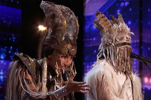 Duo siberiano conquista o Got Talent com cover estranhamente lindo de 'Zombie', de Cranberries