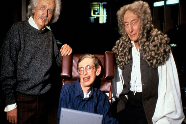 O dia em que Stephen Hawking jogou poker com Albert Einstein e Isaac Newton em 'Star Trek'