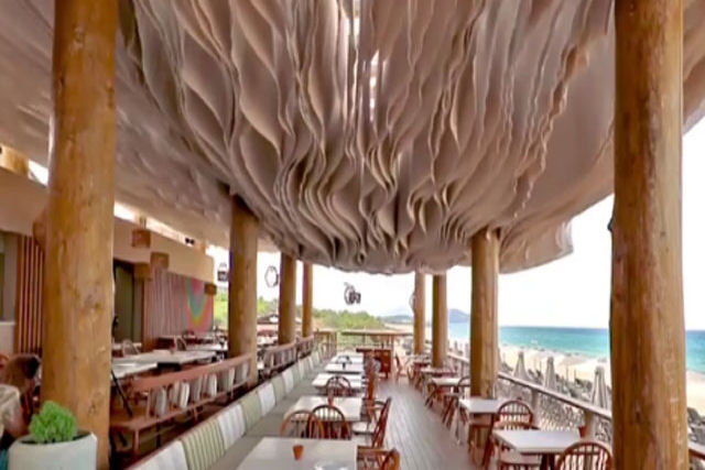 O incrível teto do terraço de um restaurante que hipnotiza as redes