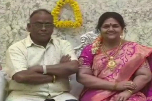 Empresário indiano instalou estátua realista da falecida esposa na nova casa antes da inauguração