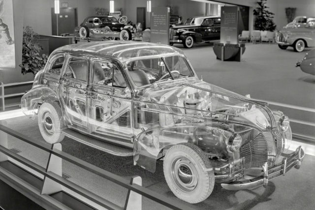 O ano em que a Pontiac surpreendeu o mundo com o primeiro carro transparente fabricado nos EUA