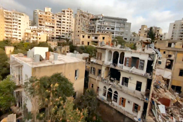 Imagens aéreas de drone mostram a magnitude da destruição das mortíferas explosões de Beirute