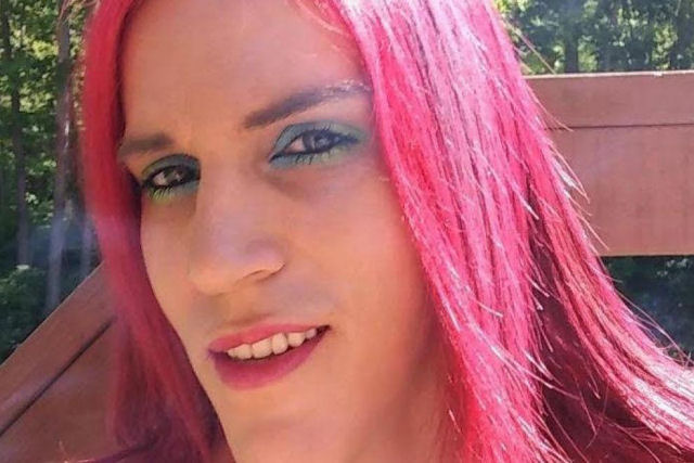Transsexual satanista será candidata a xerife depois de ganhar as primárias 'por descuido'