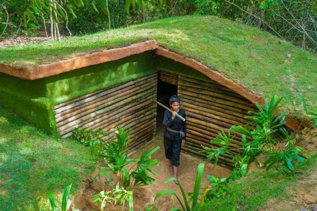 Jovem tailandesa constrói manualmente incrível casa subterrânea com ferramentas básicas