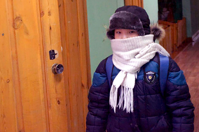 No lugar mais frio do planeta a única escola segue aberta a mais de 50 graus negativos