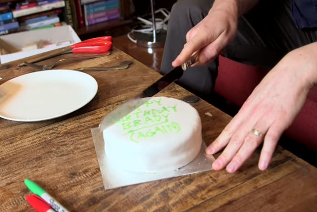 Esta é a forma correta de cortar bolos e tortas, segundo a ciência