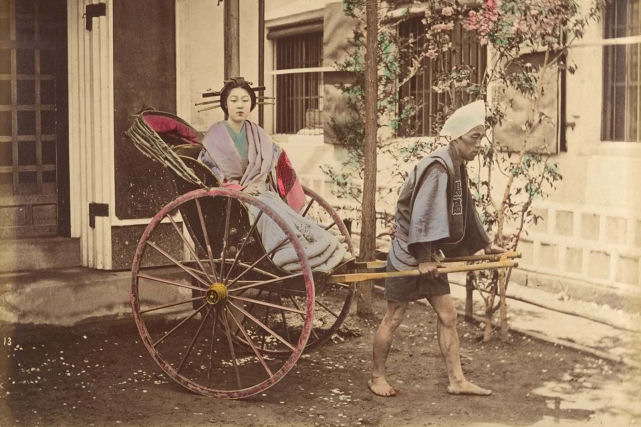 Fotografias colorizadas à mão do Japão à beira da modernidade