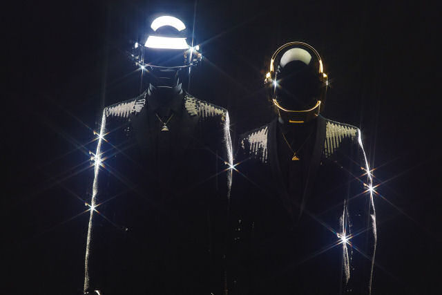 Daft Punk, o lendário duo francês de música eletrônica, põe fim a 28 anos de trajetória