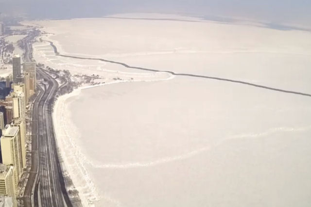 Time-lapse mostra a surreal separação do gelo do Lago Michigan