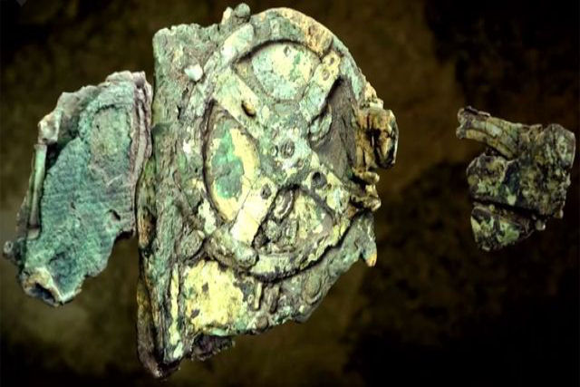 Pesquisadores desenvolvem um modelo do mecanismo de Antikythera de 2.200 anos, o primeiro computador do mundo