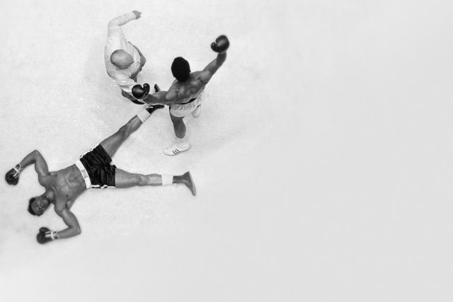 A história de uma das fotos mais icônicas do esporte: o nocaute de Muhammad Ali em Cleveland Williams