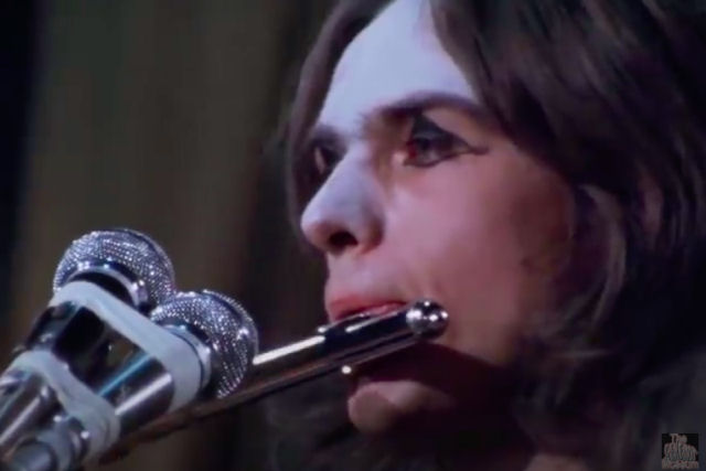 Assista a um concerto recém-restaurado de Peter Gabriel, da era Genesis, de 1973