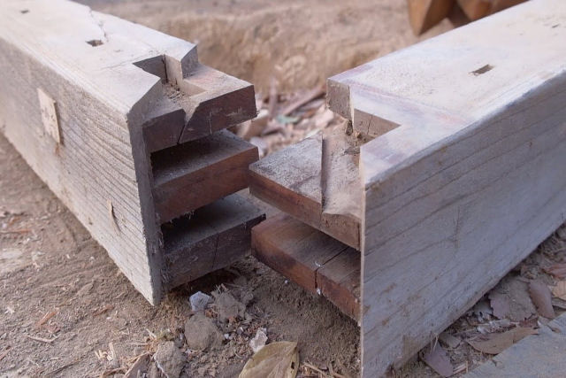 Descubra peças da carpintaria tradicional japonesa enquanto desmontam uma casa de 100 anos