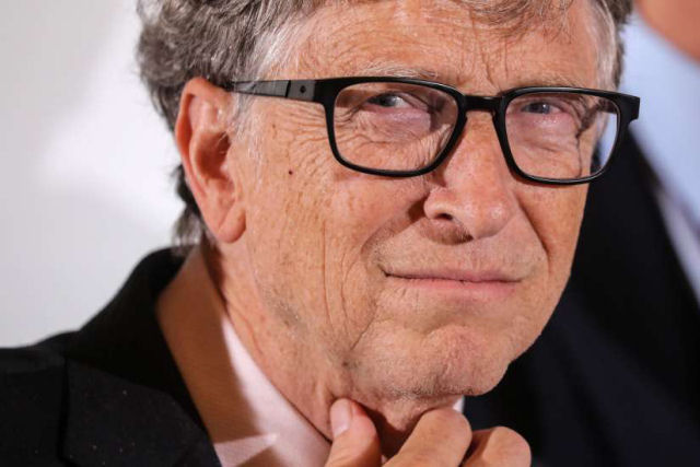 Por que Bill Gates se opõe a compartilhar as patentes das vacinas covid-19 com os países em desenvolvimento?