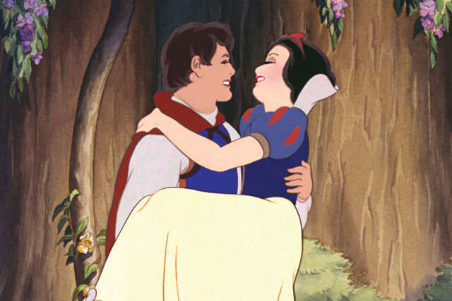 Complicaram a Branca de Neve porque o príncipe a beijou sem seu consentimento