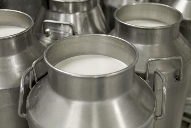 Como os latões de leite de 3 peças são feitos... sem solda