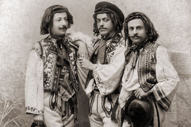 Fotos antigas mostram trajes tradicionais ao redor do mundo no século 19