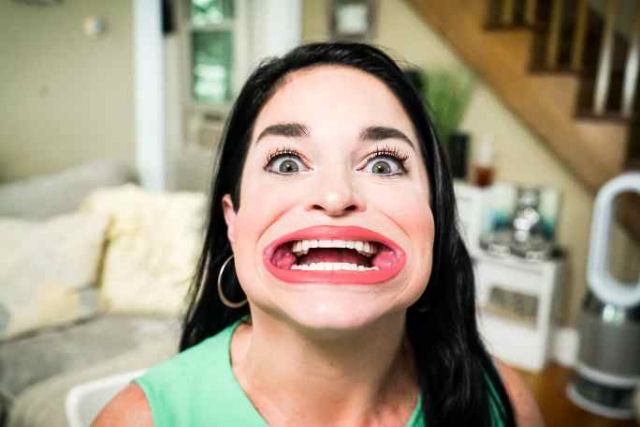Conheça a tiktoker que estabeleceu o recorde de maior boca do mundo