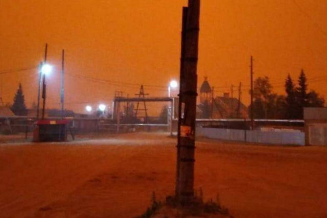 O sol desaparece em algumas regiões da Sibéria no meio de fortes incêndios florestais