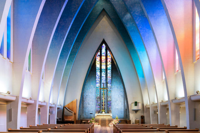 Espaços Sagrados: os grandes interiores de igrejas modernas na Europa e Japão