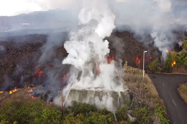 As imagens mais surpreendentes da erupção do vulcão de La Palma
